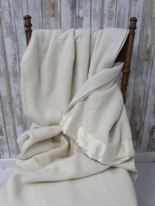 Vintage Jc Penney Waffle Weave Acrylic Blanket Satin Edge Ivory 80 " 92 " Full Usa