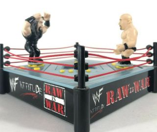 Wwf Raw Is War Vintage Handheld 2 - Player Electronic Game Wrestling Ring
