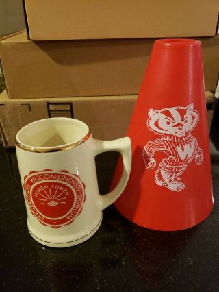 Vtg.  University Of Wisconsin Badgers Mug Made In Usa White Red,  Megaphone
